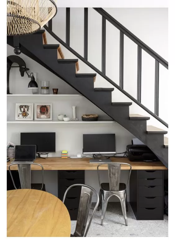 Home office embaixo da escada pequeno Melhores IDEIAS para PEQUENOS HOME OFFICES